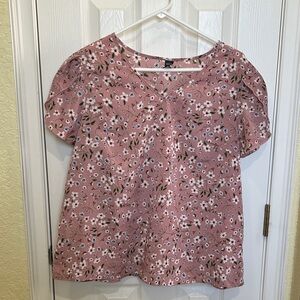 SHEIN Pink Floral Short Sleeve Blouse